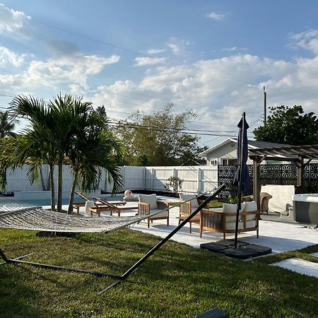Jungle Cottage With Luxury Pool, Hot Tub And More! Lake Worth Beach Exteriér fotografie