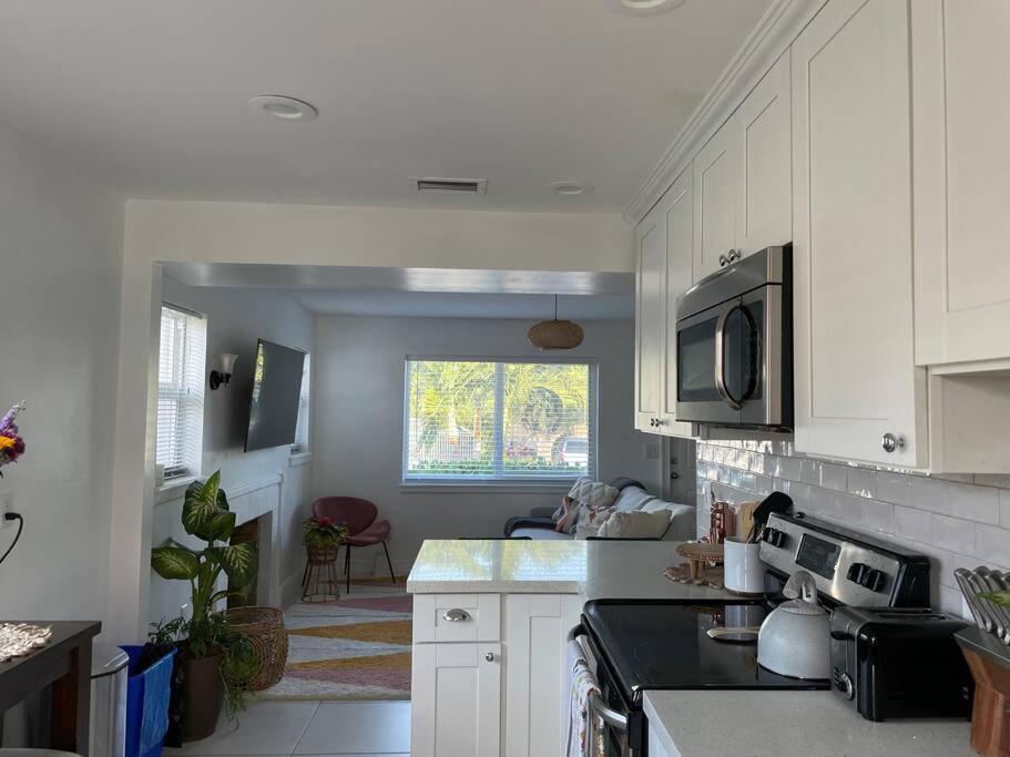 Jungle Cottage With Luxury Pool, Hot Tub And More! Lake Worth Beach Exteriér fotografie